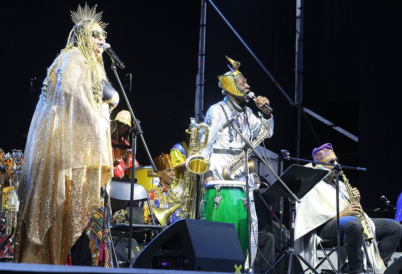 Sun Ra Arkestra actuó la noche del miércoles ofreciendo al público una de las actuaciones más singulares de Universijazz