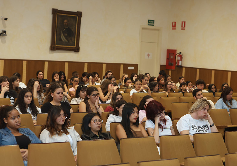 Públio asistente a la conferencia