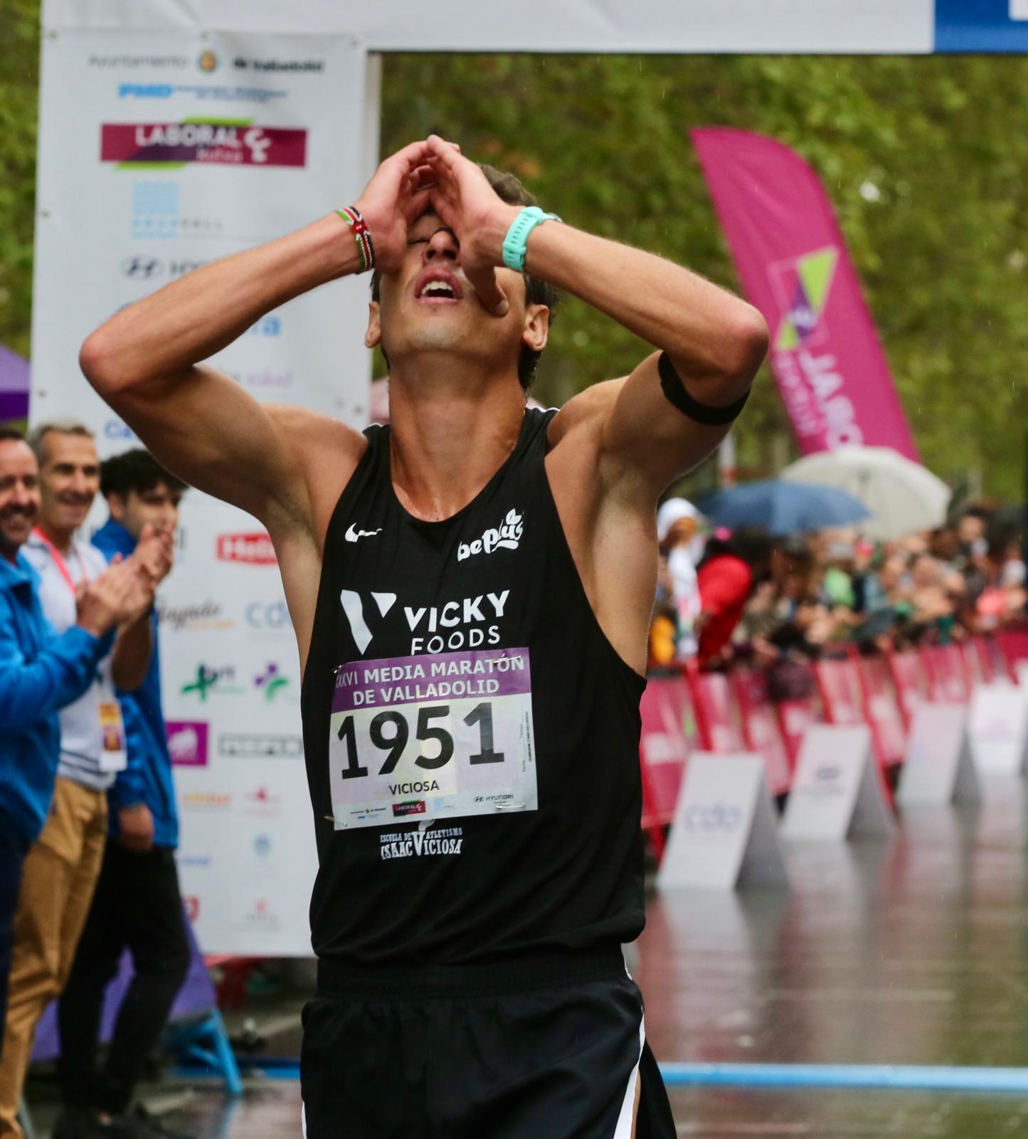 El estudiante de la UVa Vicente Viciosa gana la Media Maratón Ciudad de Valladolid