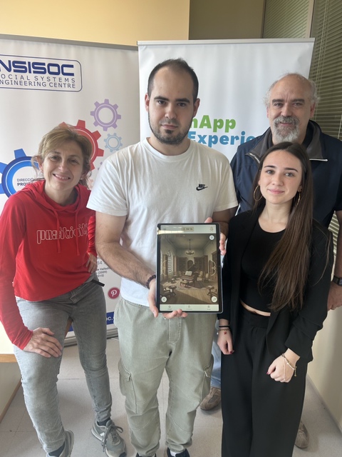 De izquierda a derecha: Natalia Martín Cruz, Pablo Rivera, María Perrote y Joaquín Adiego