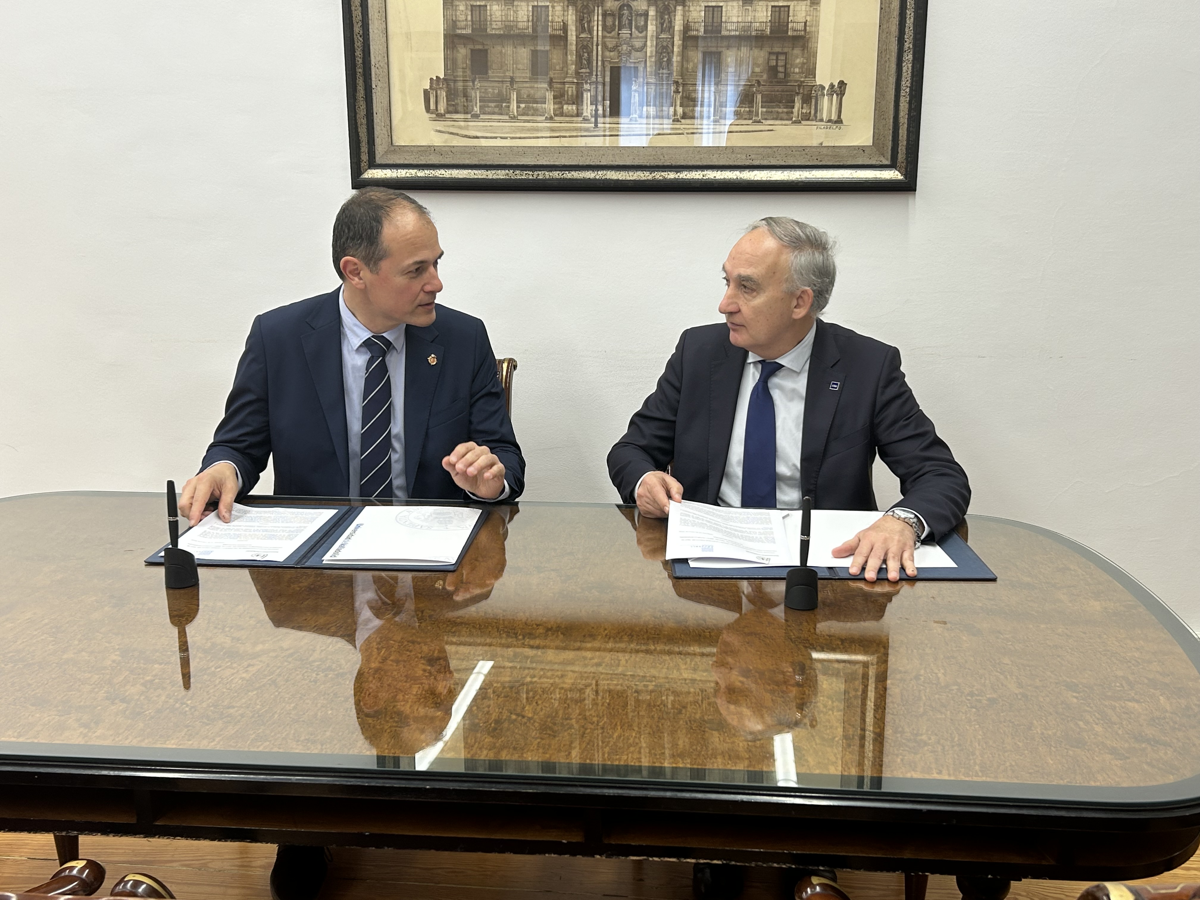 Momento de la firma del convenio
