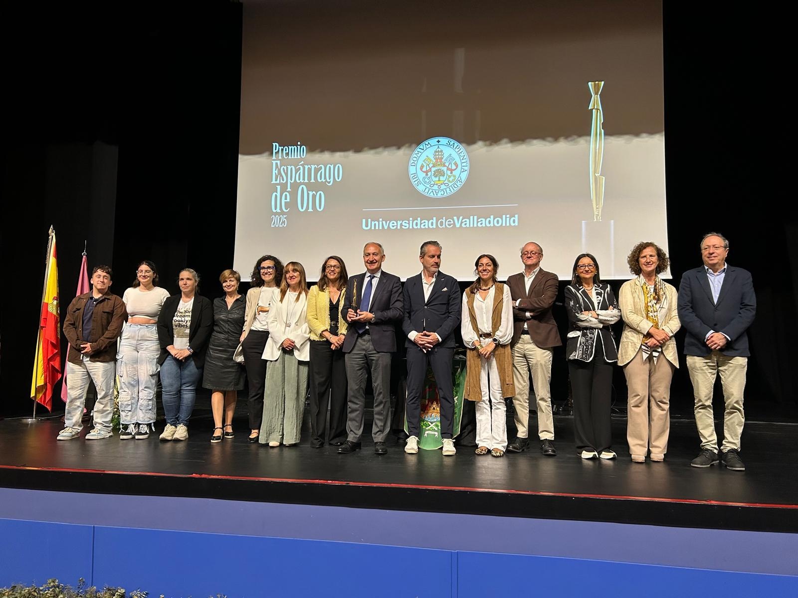 La Universidad de Valladolid recibe el XXIII Premio Espárrago de Oro 2025 concedido por la localidad de Tudela de Duero