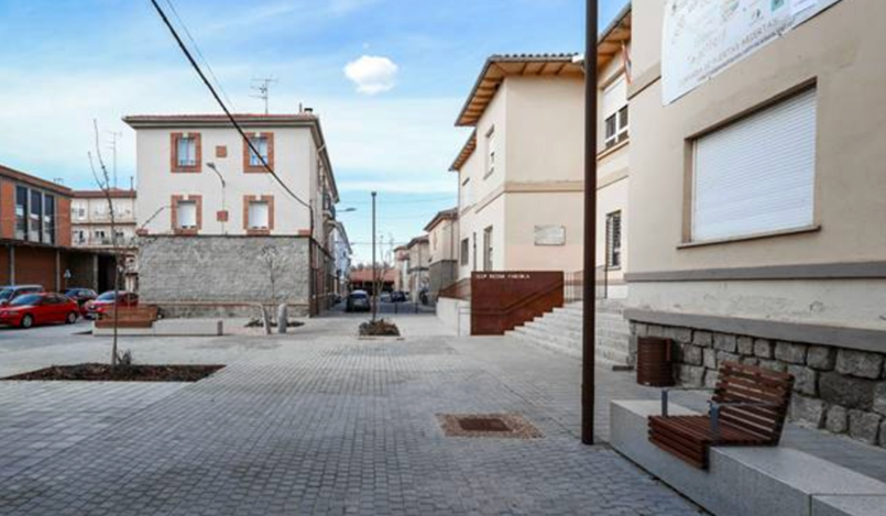 Finalista: Reurbanización de la Plaza Reina Fabiola (Ávila). Javier Arias Madero, Susana Garrido Calvo (Arias Garrido Arquitectos).