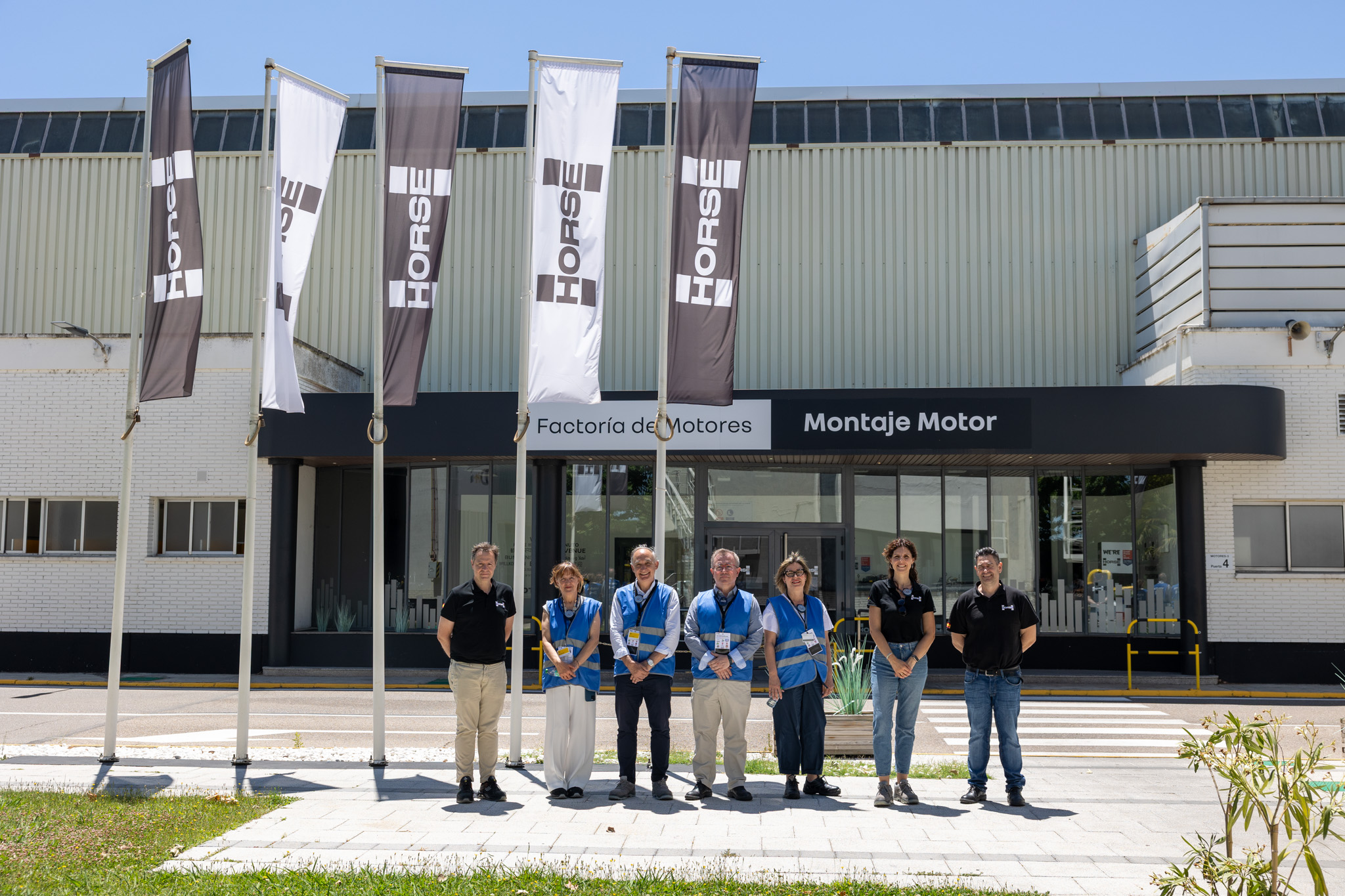 La UVa conoce sobre el terreno el despliegue de las iniciativas de la Cátedra Horse Powertrain