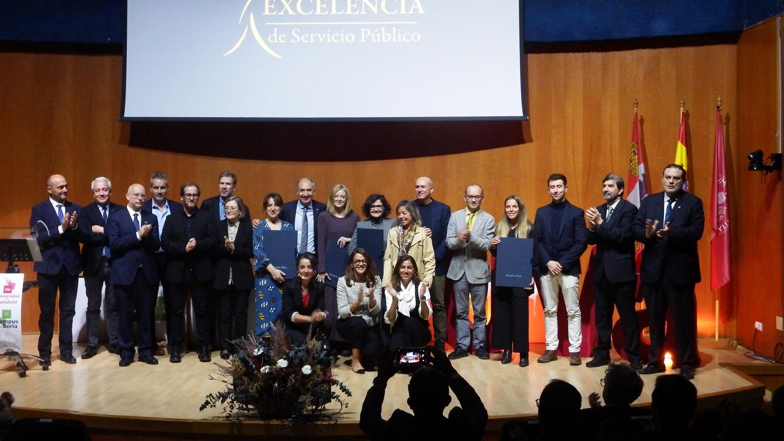 Foto de familia al finalizar la entrega de premios