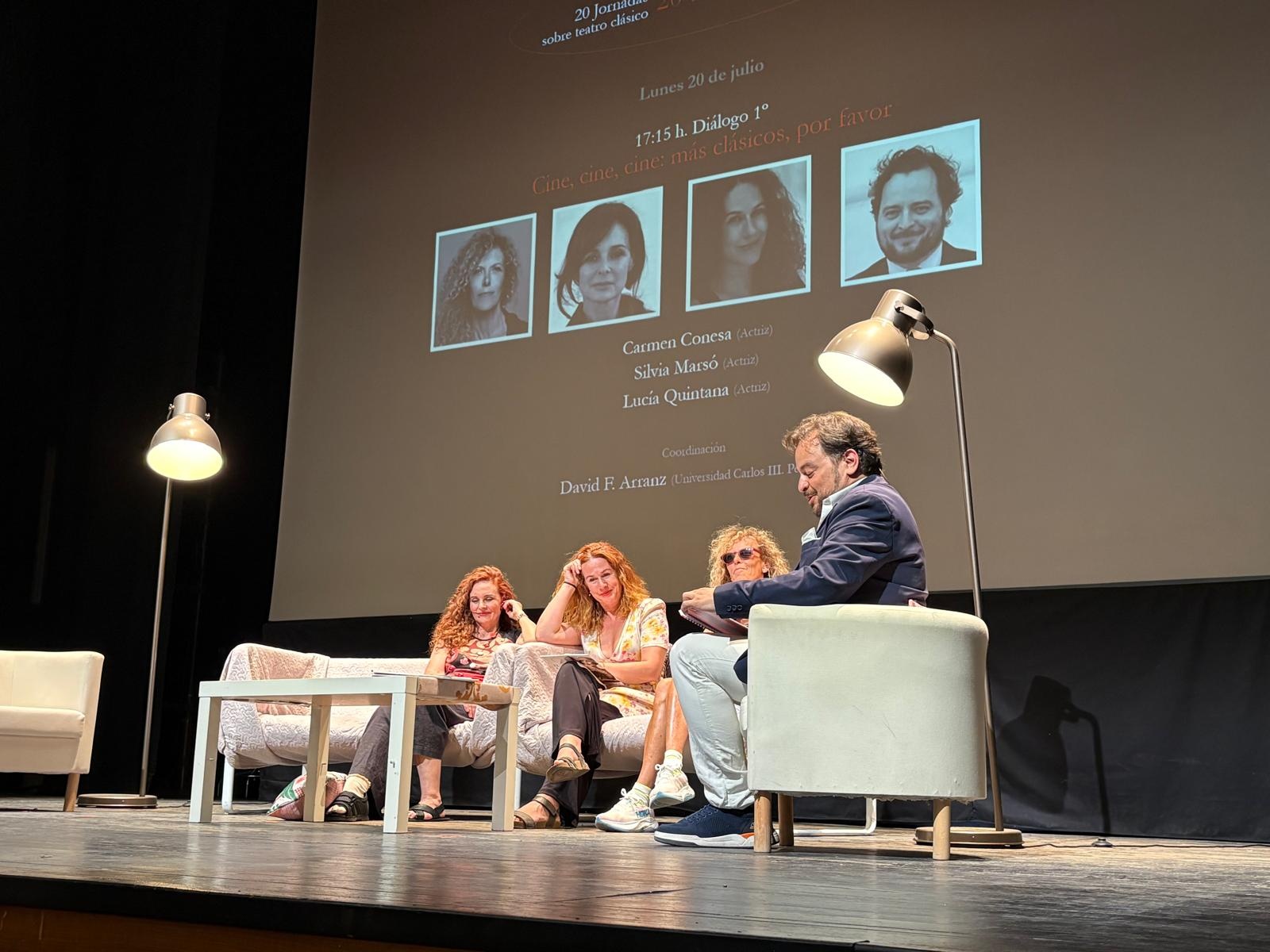 Las actrices Silvia Marsó, Lucía Quintana y Carmen Conesa participaron en el primer diálogo de las jornadas, coordinados por David F.Arranz
