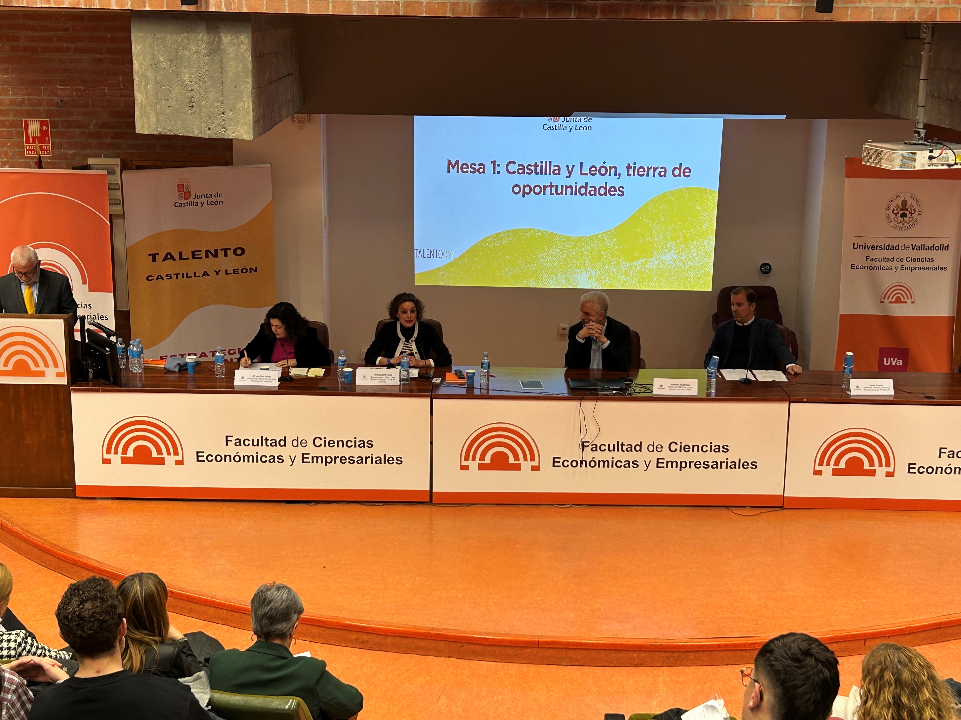 La Facultad de Económicas acoge la presentación de la Estrategia Regional de Talento