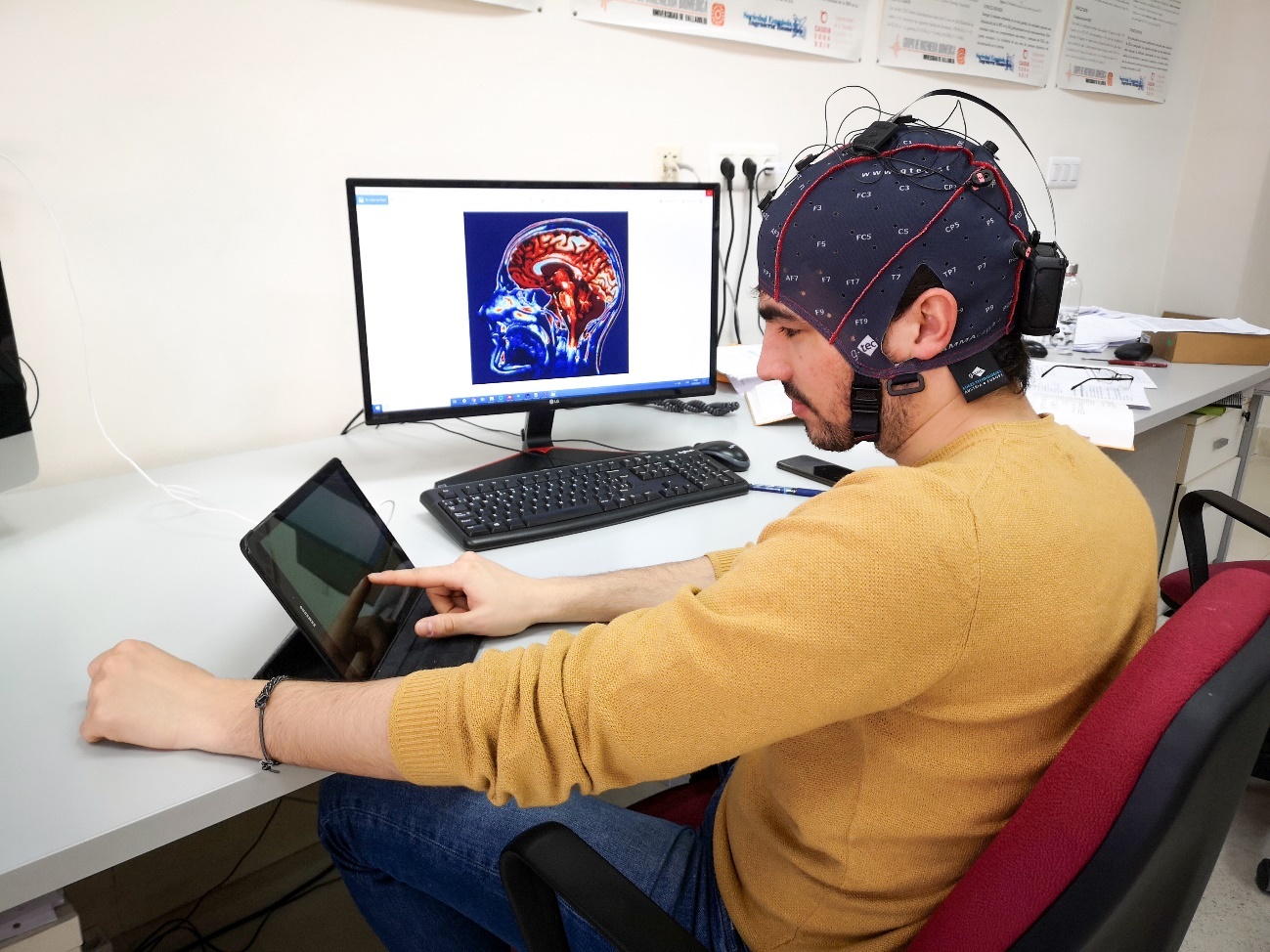 Eduardo Santamaría Vázquez, en el Grupo de Ingeniería Biomédica