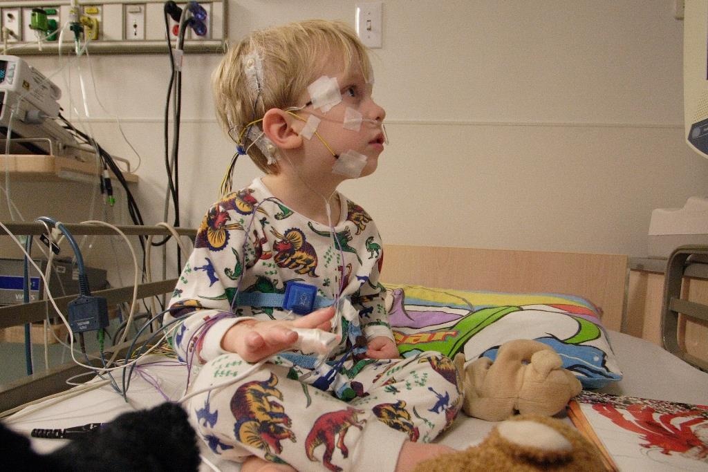 https://en.wikipedia.org/wiki/File:Pediatric_polysomnogram.jpg