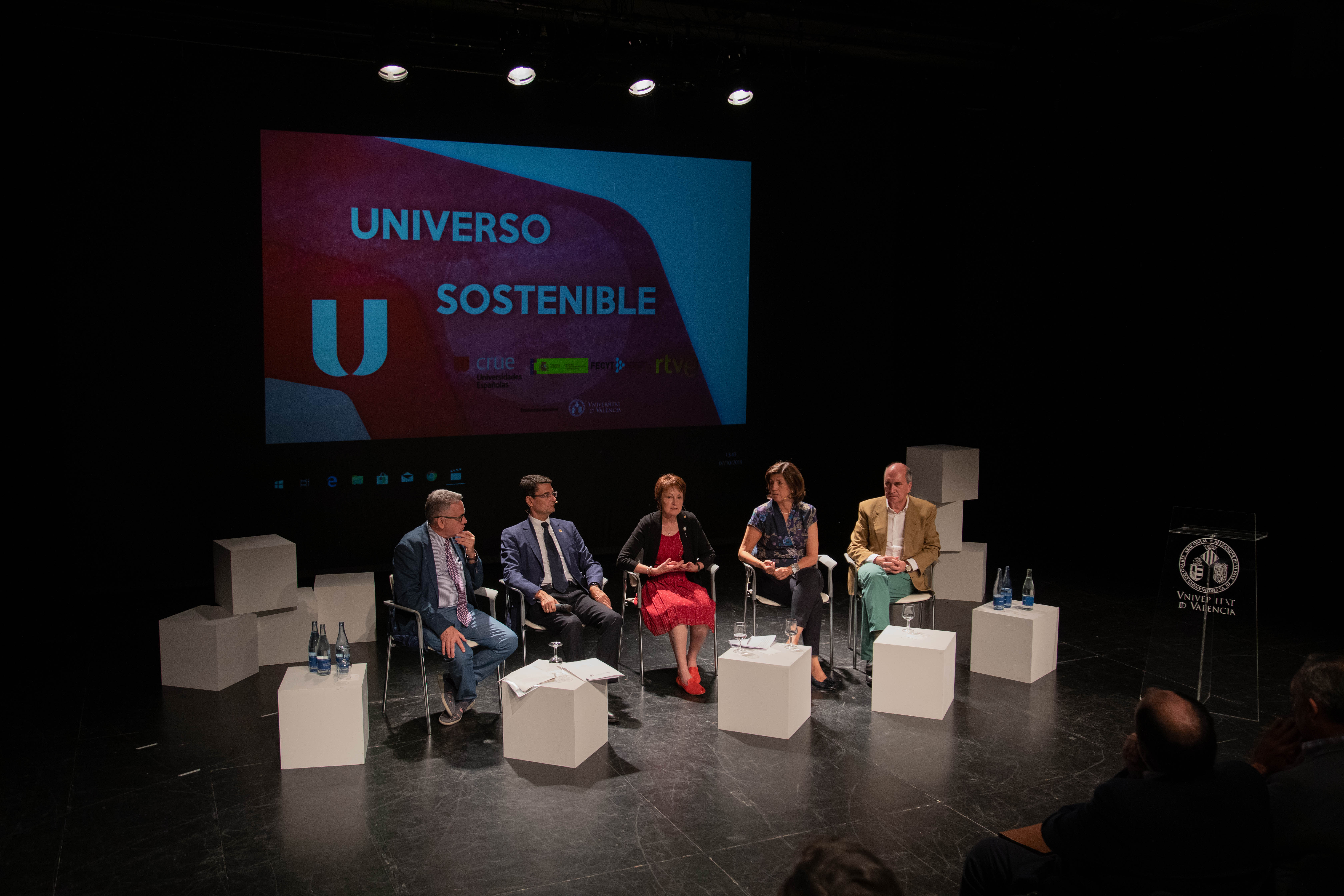 Acto de presentación de la temporada 2 de "Universo Sostenible" en la Universidad de Valencia el lunes, 7 octubre