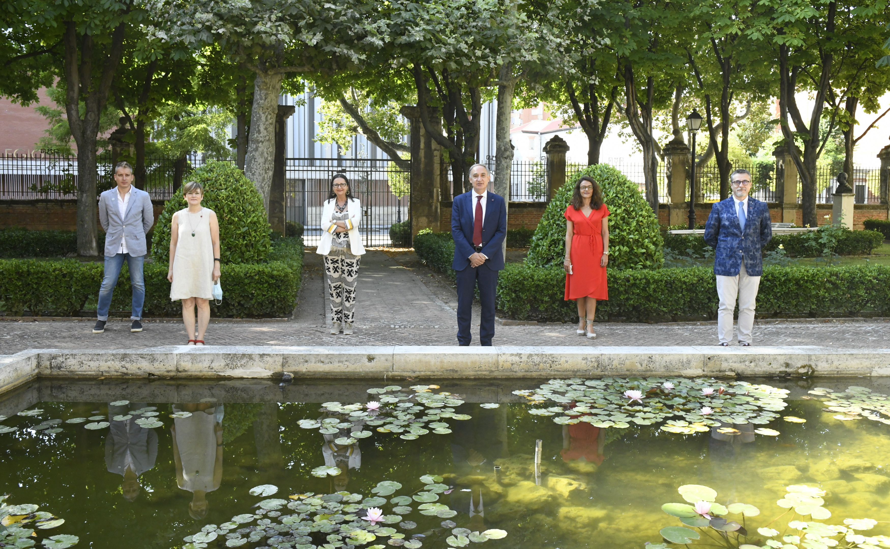 El Rector de la UVa junto con las nuevas incorporaciones a su equipo de gobierno