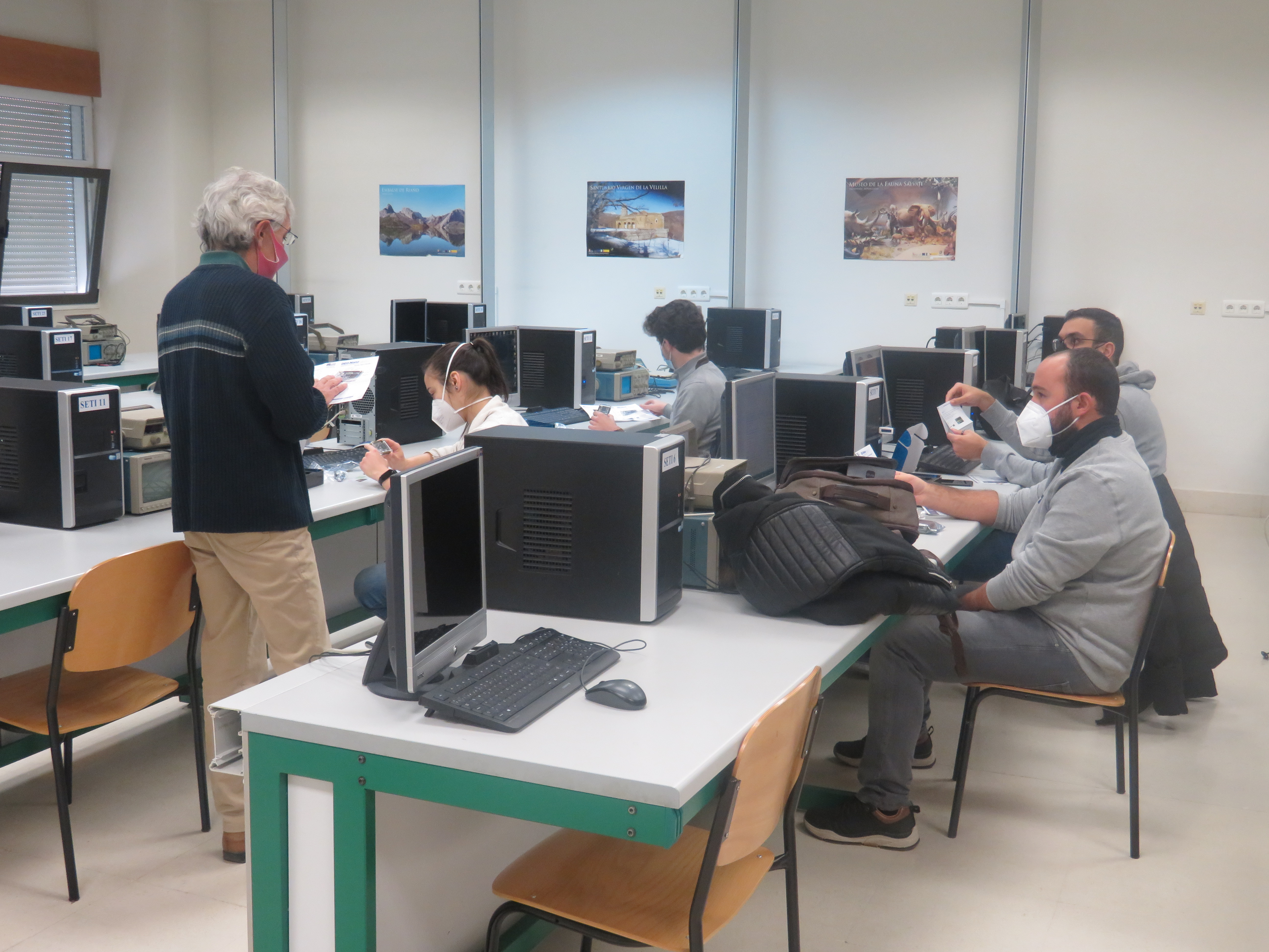 Una clase de la ETS de Ingenieros de Telecomunicación