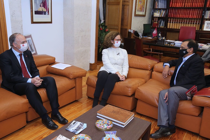El Rector de la UVa, la vicerrectora de Internacionalización y el nuevo director general del Consejo Indio para Relaciones Culturales (ICCR)