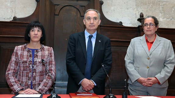 De izquierda a derecha, Helena Castán, Antonio Largo y Teresa Parra