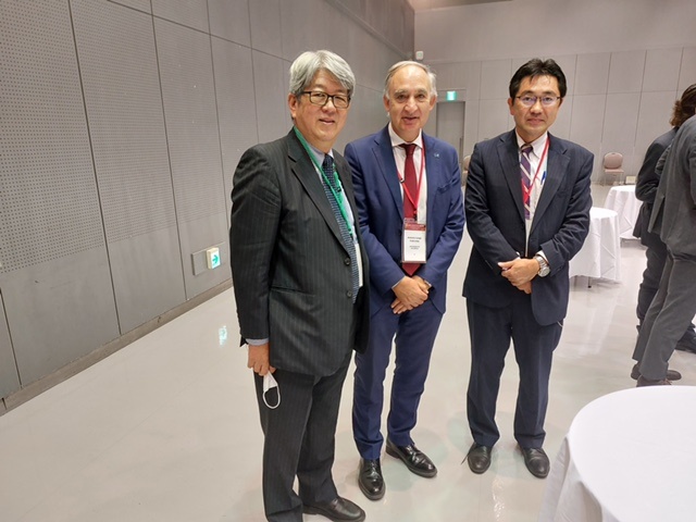 El Rector de la UVa, Antonio Largo, junto con el anterior embajador de Japón en España, Masashi Mizukami.